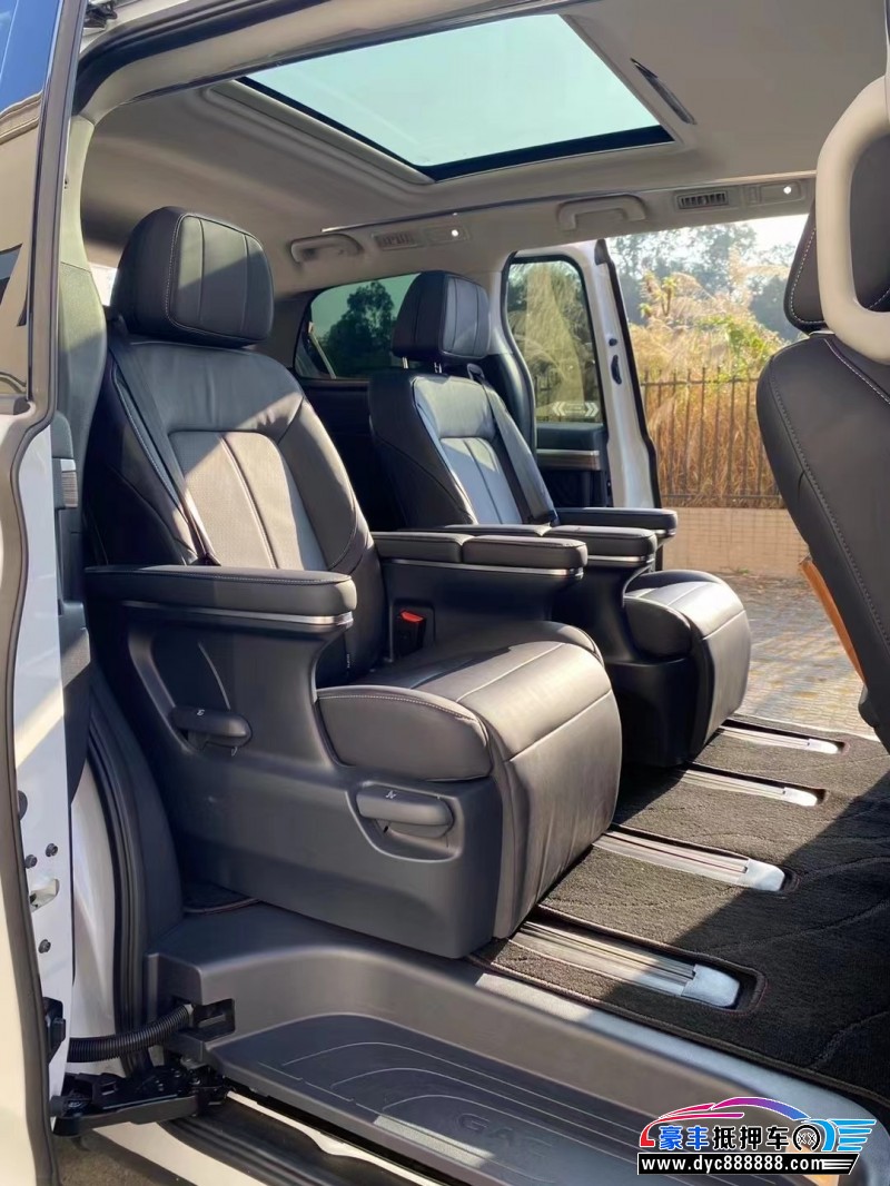 22年传祺M8轿车抵押车出售