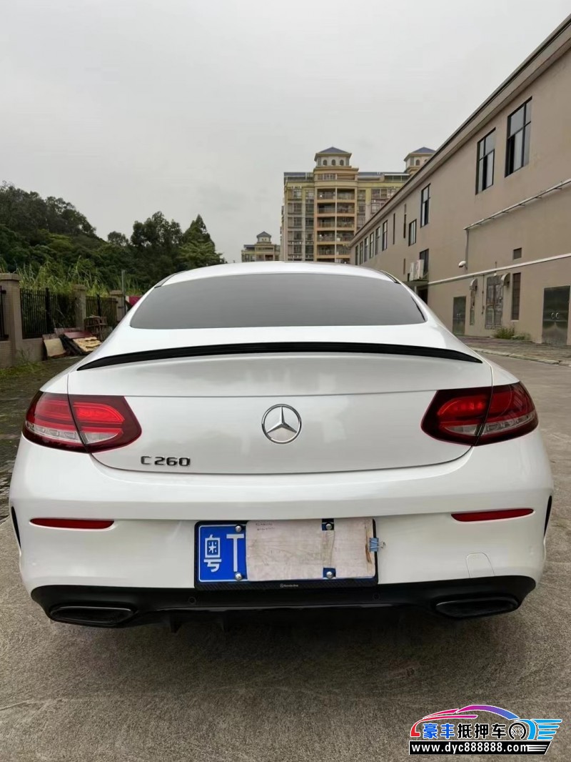 22年奔驰C轿车抵押车出售