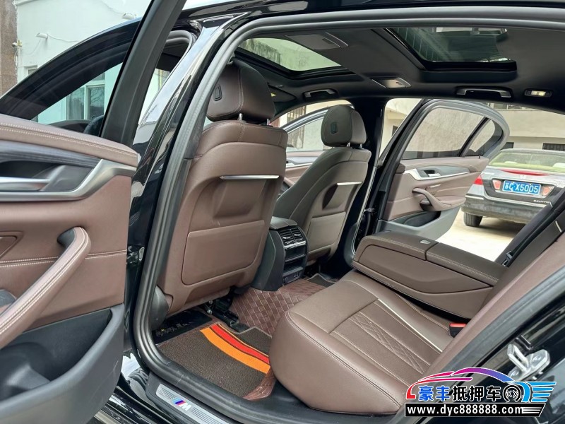 22年宝马5系轿车抵押车出售