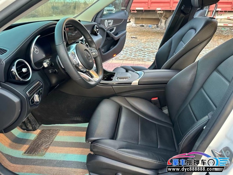 22年奔驰C轿车抵押车出售