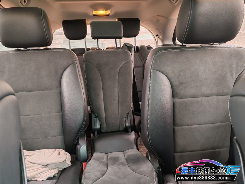 17年奔驰R轿车抵押车出售