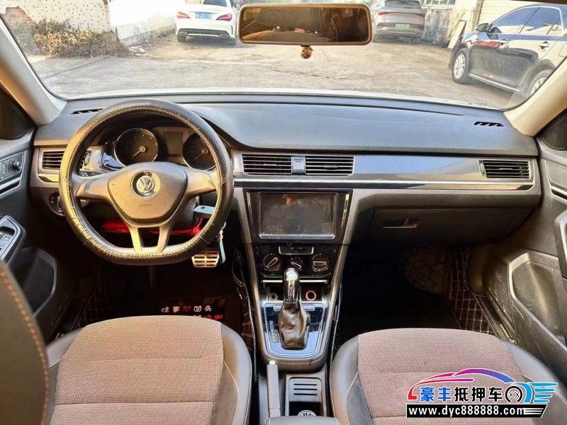 17年大众蔚领轿车抵押车出售
