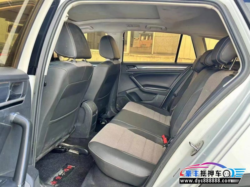 17年大众蔚领轿车抵押车出售