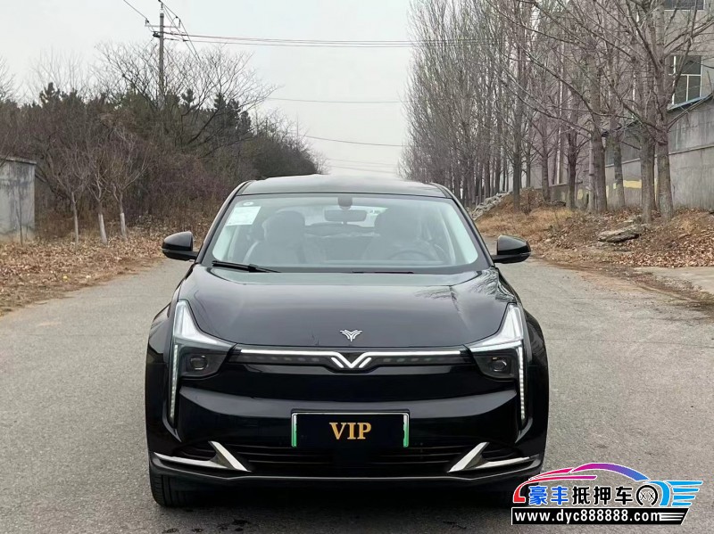 24年哪吒U轿车抵押车出售