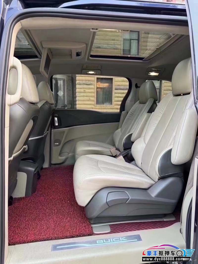 12年别克GL8轿车抵押车出售