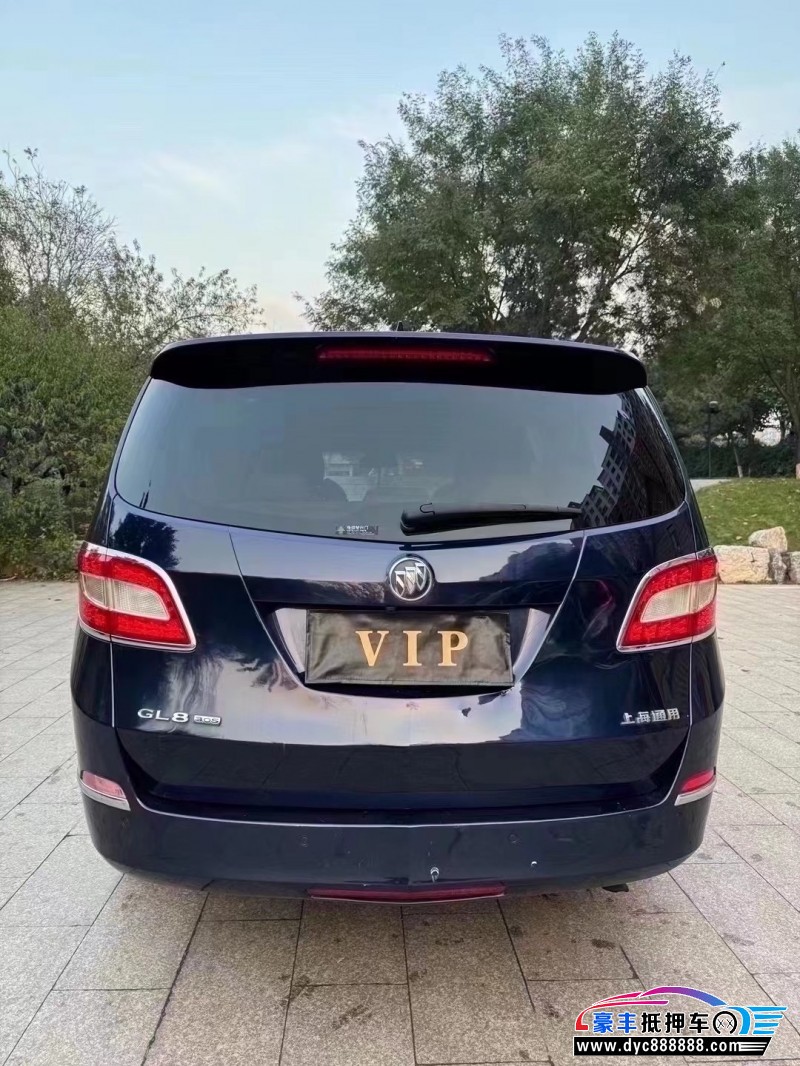 12年别克GL8轿车抵押车出售