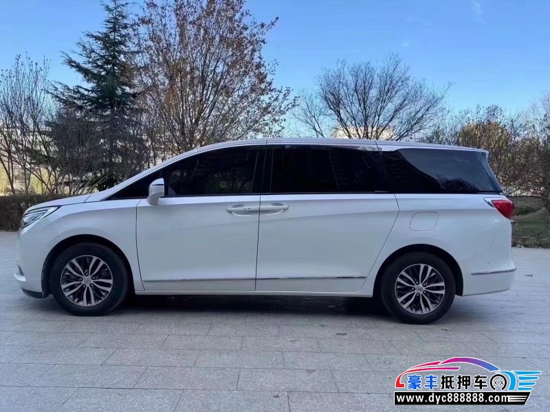 20年别克GL8轿车抵押车出售