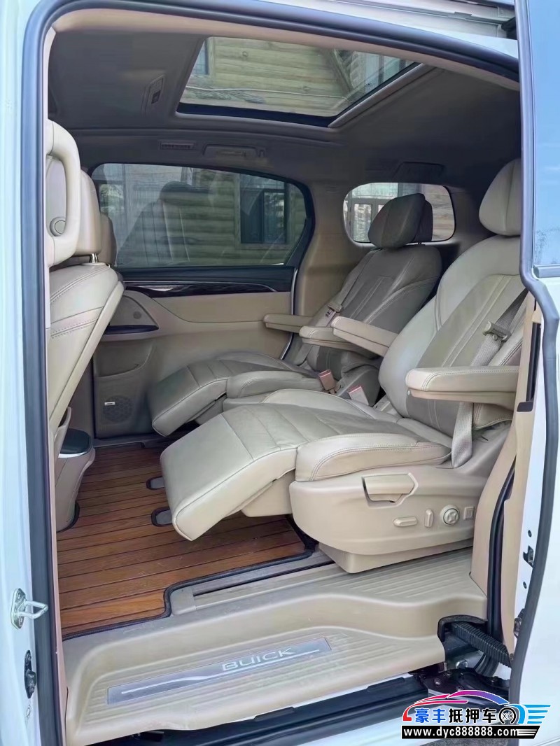 20年别克GL8轿车抵押车出售