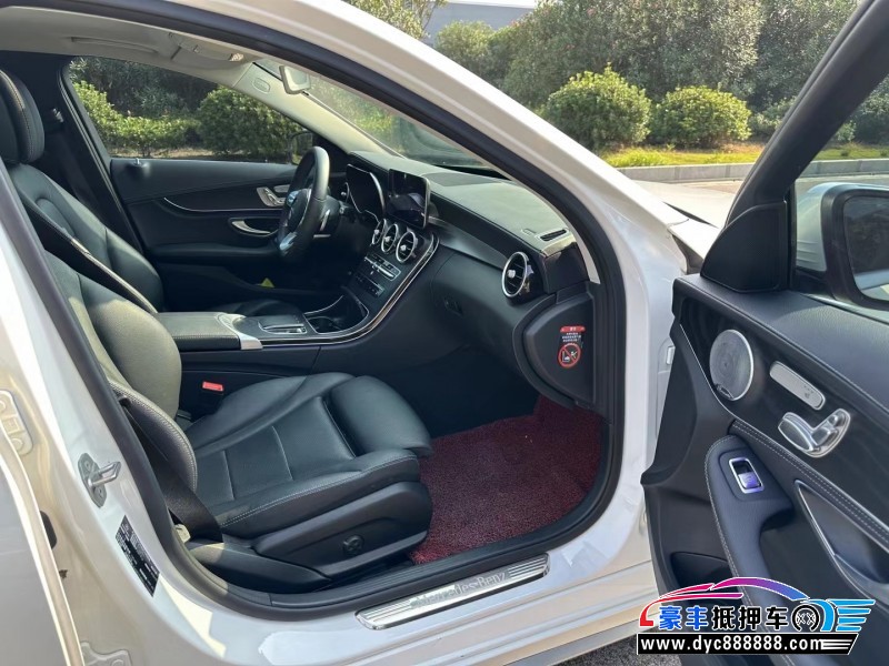 20年奔驰C轿车抵押车出售