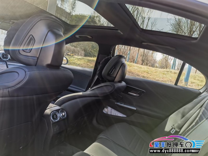 24年奔驰C轿车抵押车出售