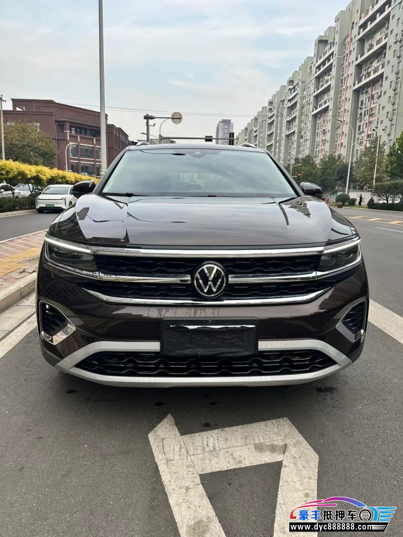 22年大众揽镜轿车抵押车出售