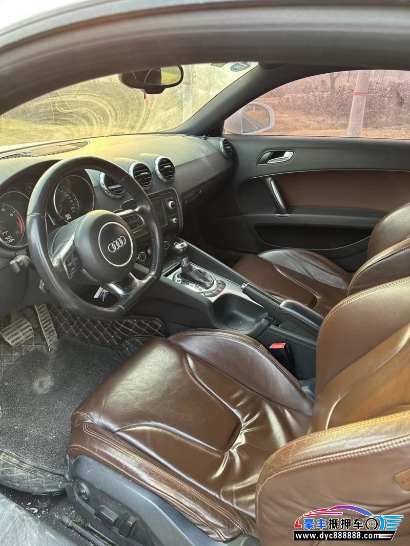 13年奥迪TT轿车抵押车出售