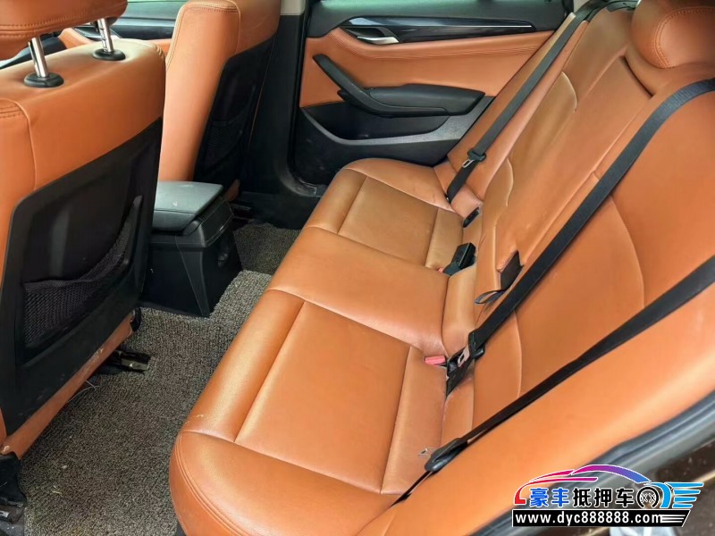 15年宝马X1轿车抵押车出售