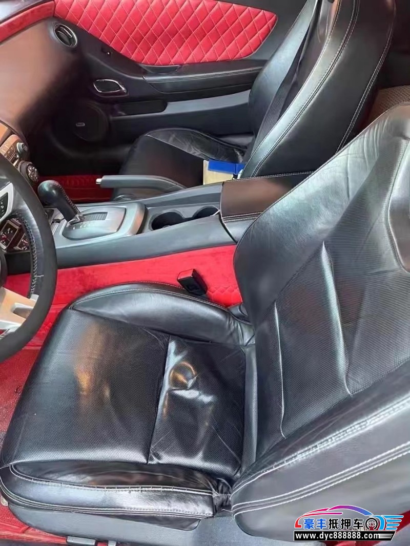 13年雪佛兰科迈罗轿车抵押车出售