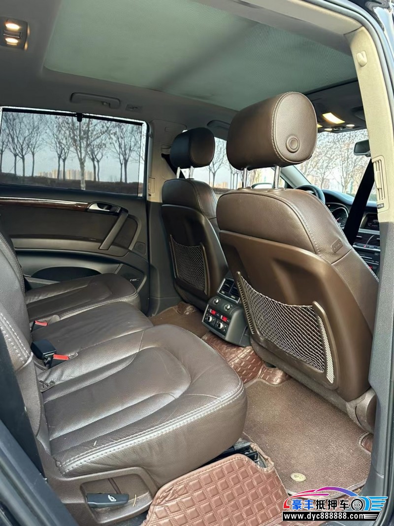 13年奥迪Q7轿车抵押车出售