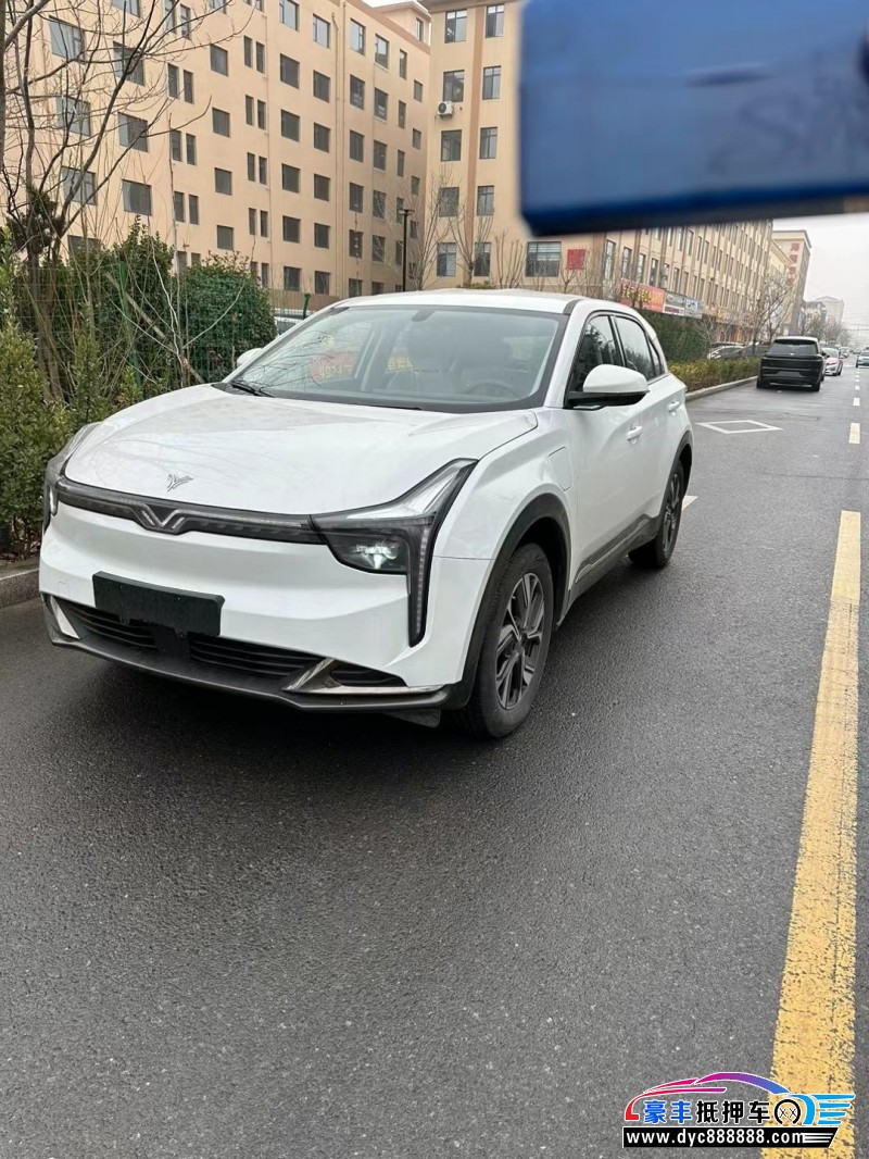 23年哪吒U轿车抵押车出售