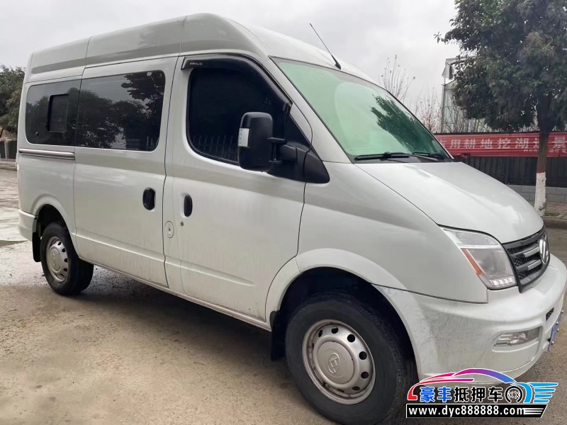 22年上汽大通V80轿车抵押车出售