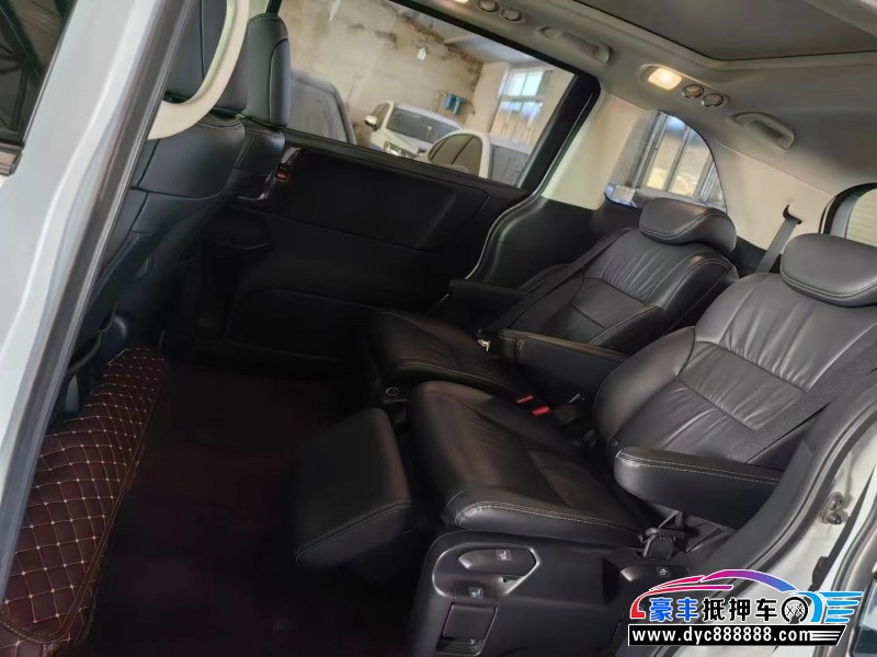 17年本田艾力绅轿车抵押车出售