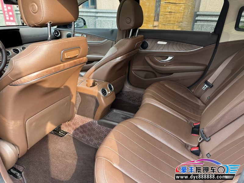 18年奔驰E轿车抵押车出售