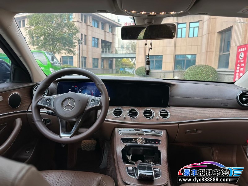 18年奔驰E轿车抵押车出售