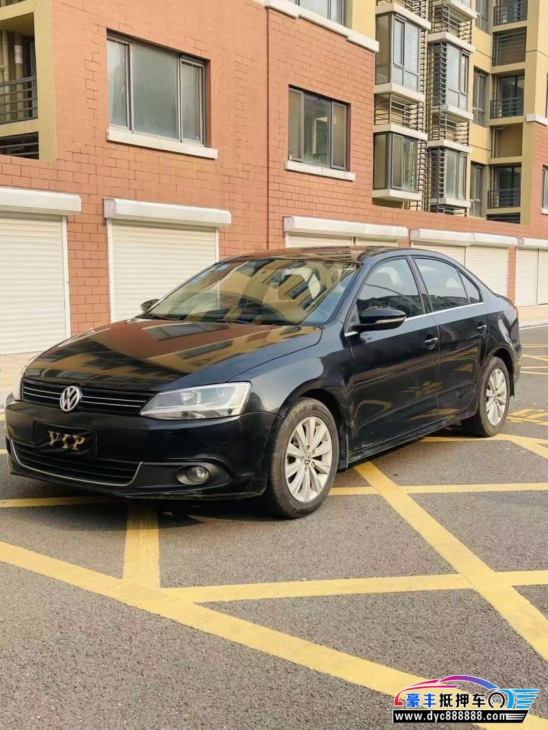 14年大众速腾轿车抵押车出售