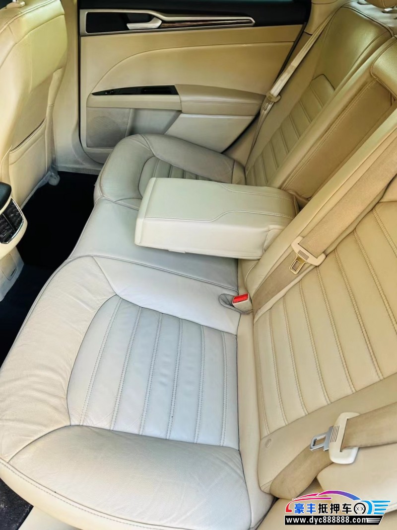 13年福特蒙迪欧轿车抵押车出售