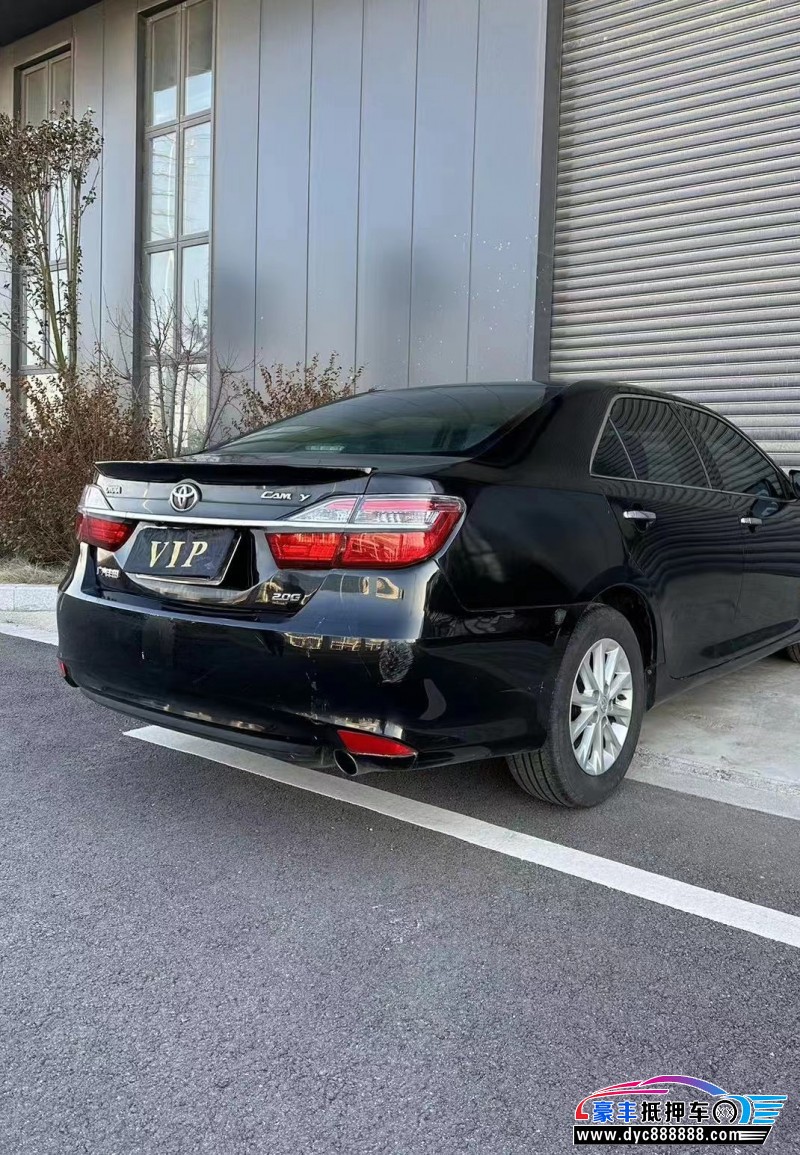 17年丰田凯美瑞轿车抵押车出售