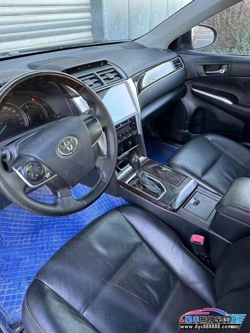 17年丰田凯美瑞轿车抵押车出售