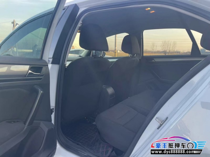 20年大众宝来轿车抵押车出售