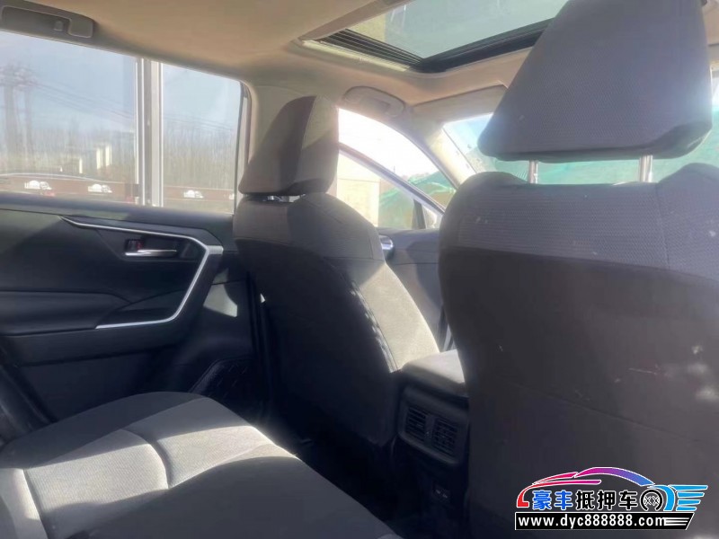 22年丰田RAV4SUV抵押车出售