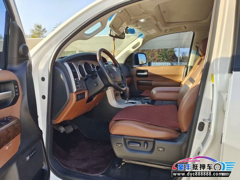 10年丰田红杉轿车抵押车出售