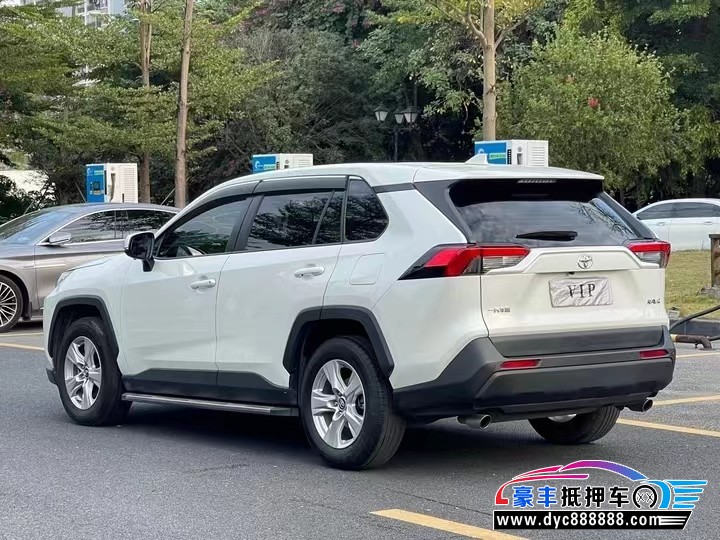 20年丰田RAV4荣放轿车抵押车出售
