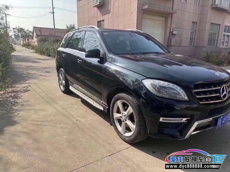13年奔驰ML轿车抵押车出售