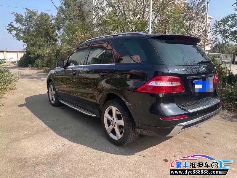 13年奔驰ML轿车抵押车出售