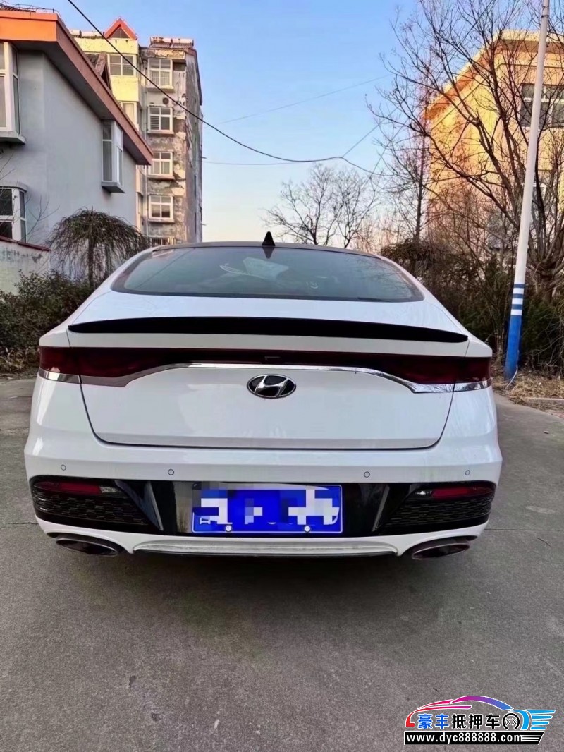 20年现代菲斯塔轿车抵押车出售