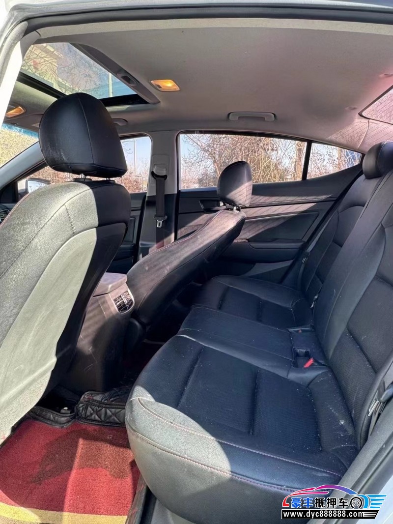 19年现代领动轿车抵押车出售