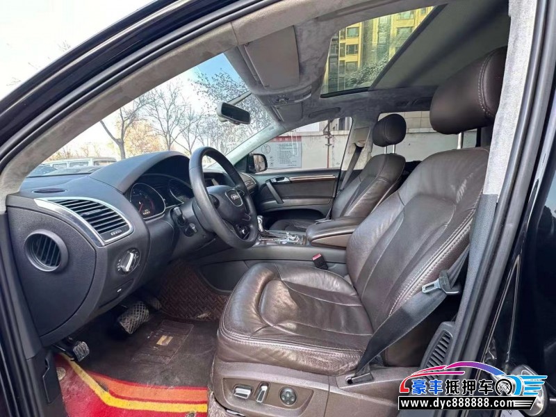 12年奥迪Q7轿车抵押车出售