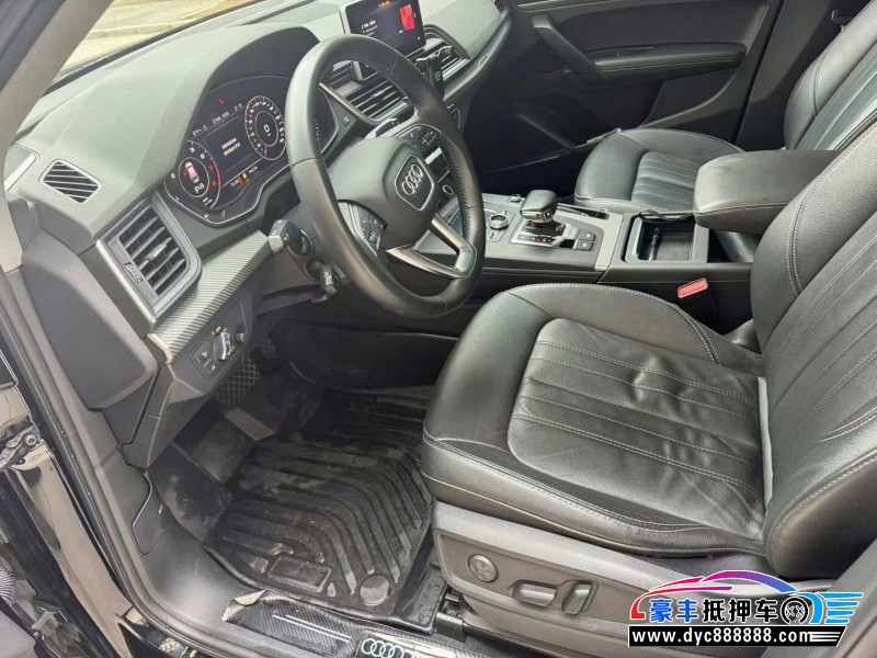 21年奥迪Q5轿车抵押车出售
