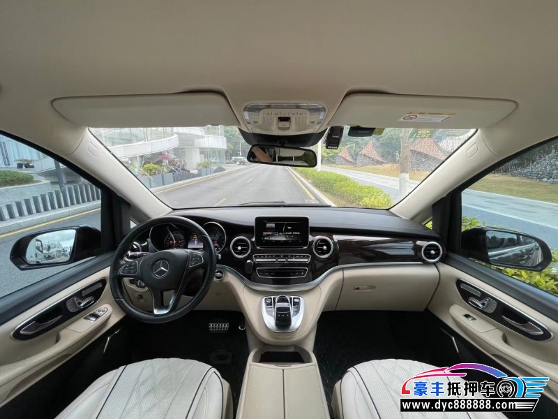 19年奔驰V轿车抵押车出售