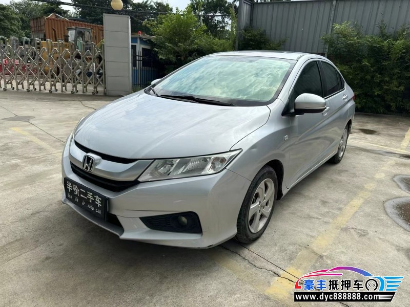 17年本田锋范轿车抵押车出售