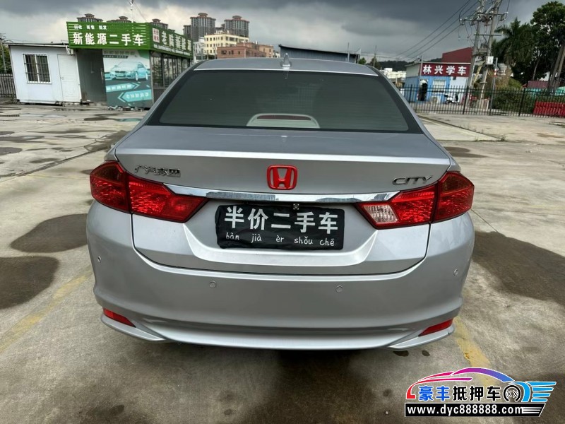 17年本田锋范轿车抵押车出售