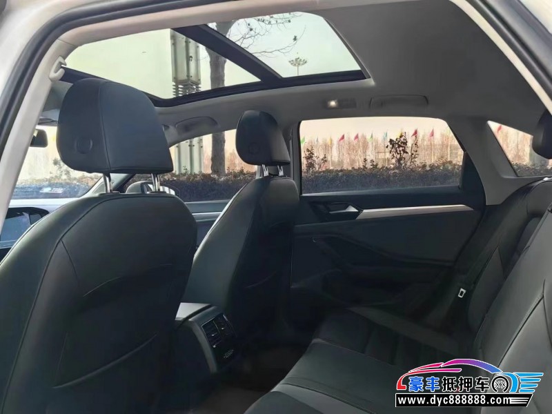 21年大众速腾轿车抵押车出售