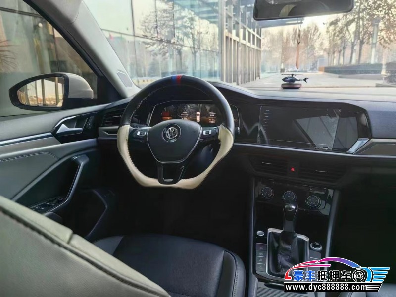 21年大众速腾轿车抵押车出售