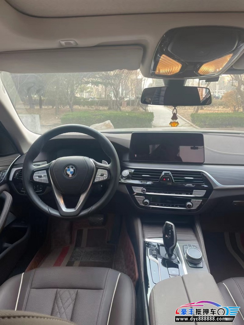 21年宝马5系轿车抵押车出售