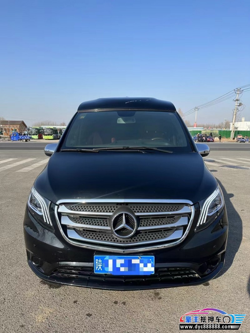 17年奔驰威霆轿车抵押车出售