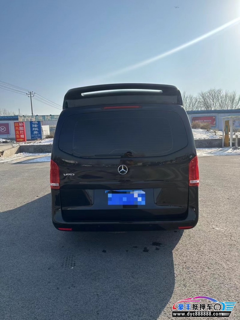 17年奔驰威霆轿车抵押车出售