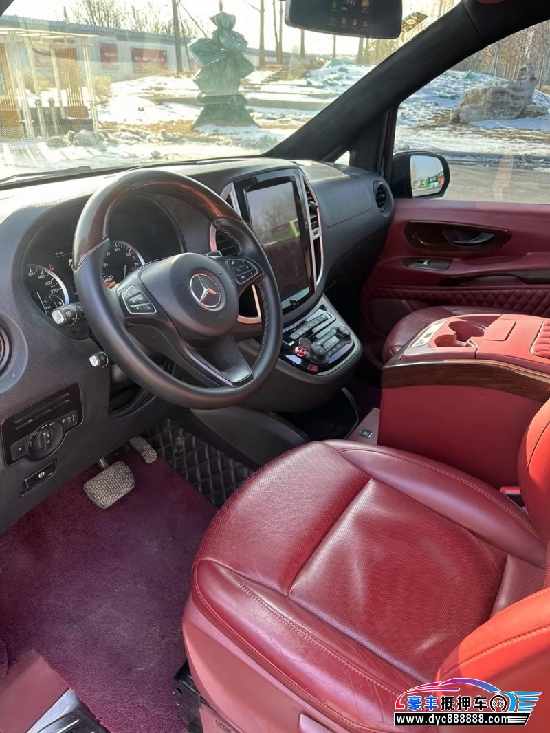 17年奔驰威霆轿车抵押车出售