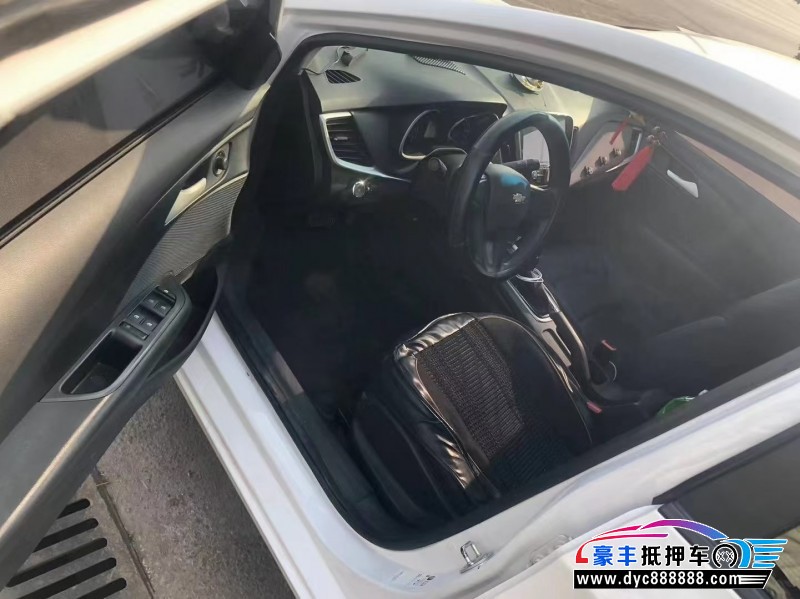 19年雪佛兰科沃兹轿车抵押车出售