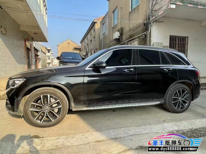 21年奔驰GLC轿车抵押车出售