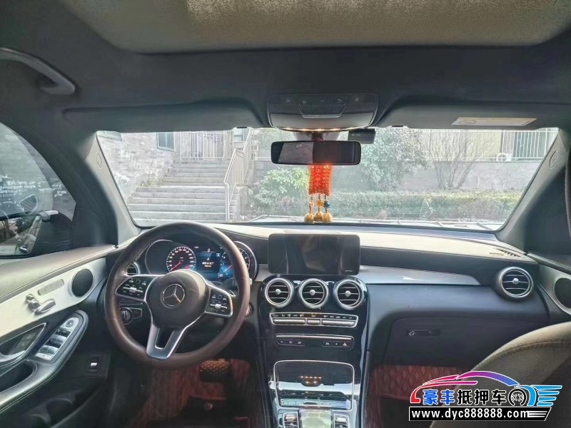 21年奔驰GLC轿车抵押车出售